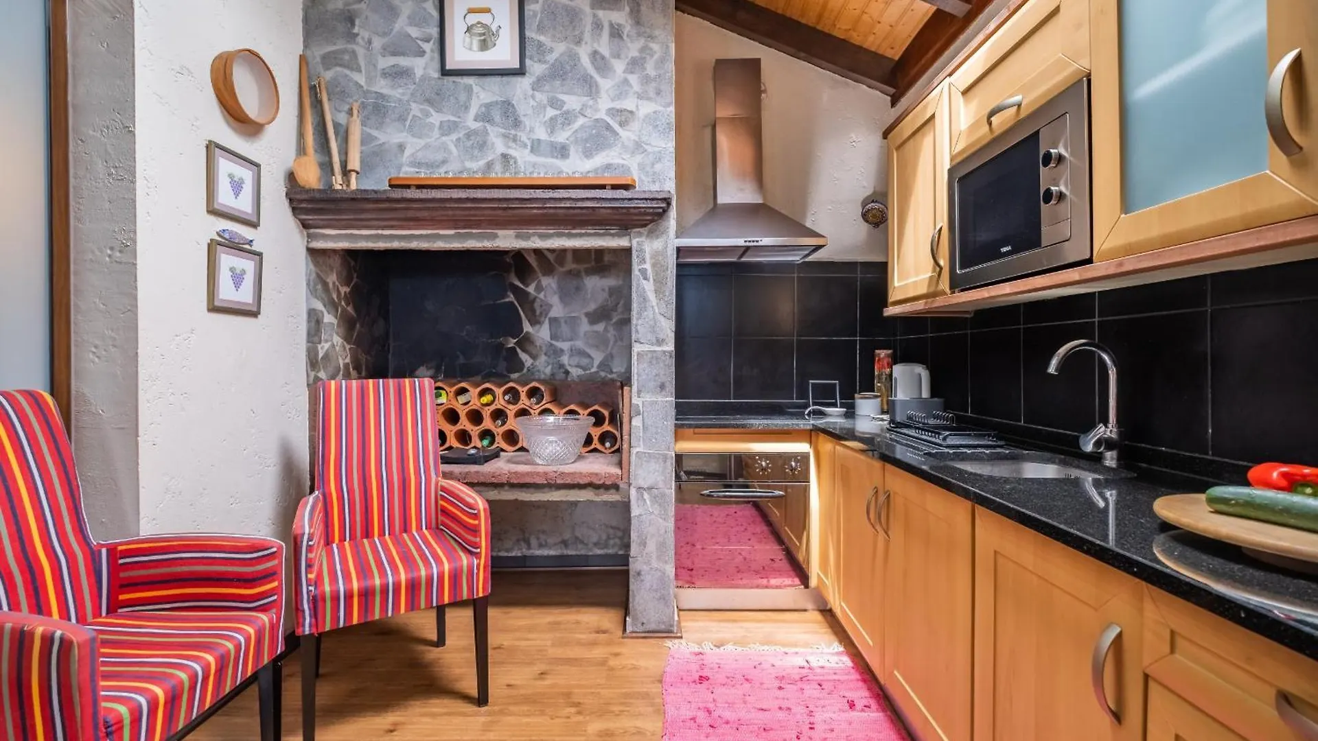 סנטנה Sao Jorge Cottage - By Wehost 0*,  פורטוגל